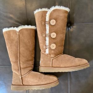 UGG Bailey Button Triplet Boot